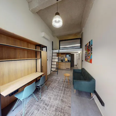 Apartament In 015